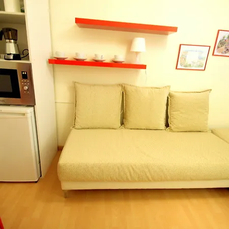 Stopbarcelona Universidad Apartment